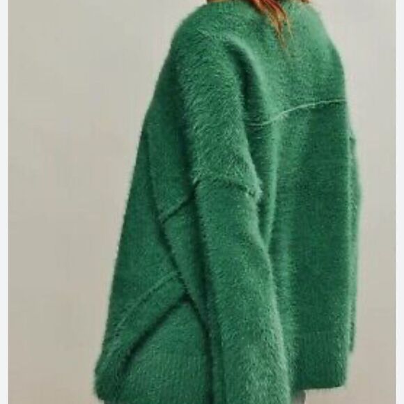 NWOT Free people Harrison Bunny Crew Long Sleeve Green Fuzzy Cozy Sweater Slouch - Picture 3 of 11